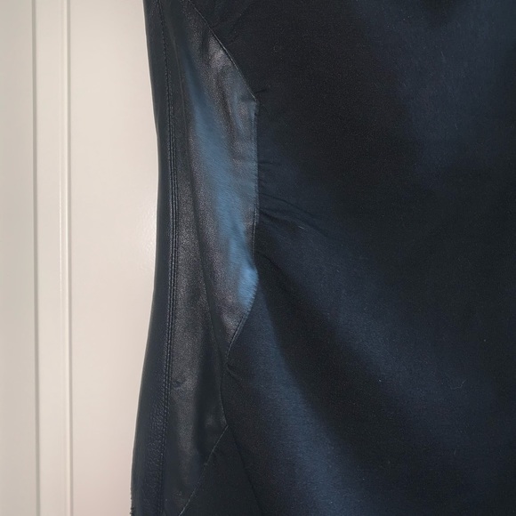 Liakes Black Off shoulder Dress - Picture 2 of 5